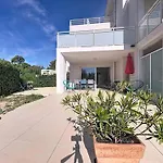 Avec Jardin Et Parking Privé à - Fr-1-770-61 La Ciotat