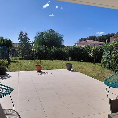 Avec Jardin Et Parking Privé à - Fr-1-770-61